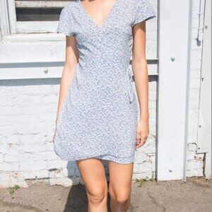 Brandy Melville Robbie Dress Lightblue with White Floral